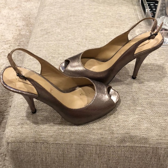 BCBG metallic sandal - Picture 5 of 5